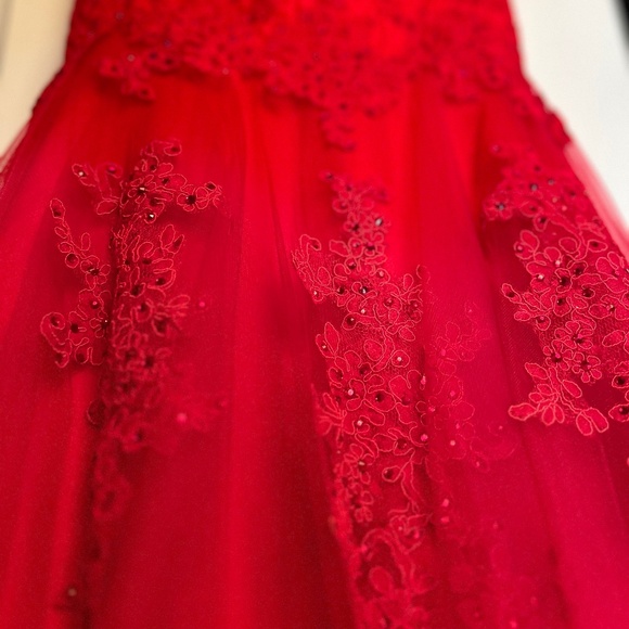 Red and long prom dress - Picture 4 of 11